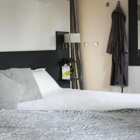 Lodge Hotel & Spa Les Voiles Du Grand Large Meyzieu